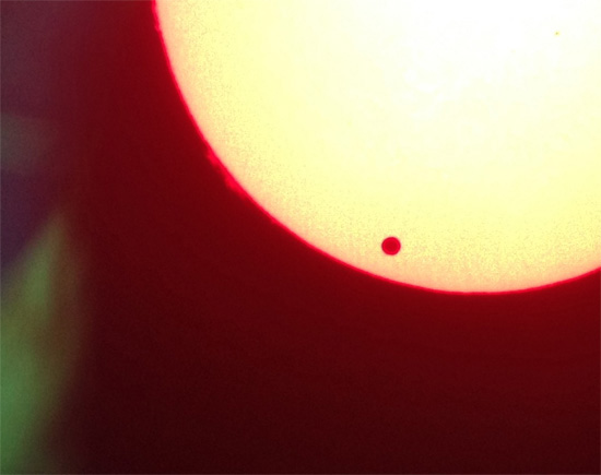 金星の太陽面通過写真拡大図